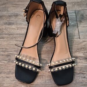 Elegant Black Pearl-Embellished Women's Sandals